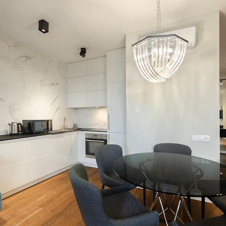 Petrovdom 9-102 In Best Apartment In Rc New York Concept House Kiev Exteriör bild