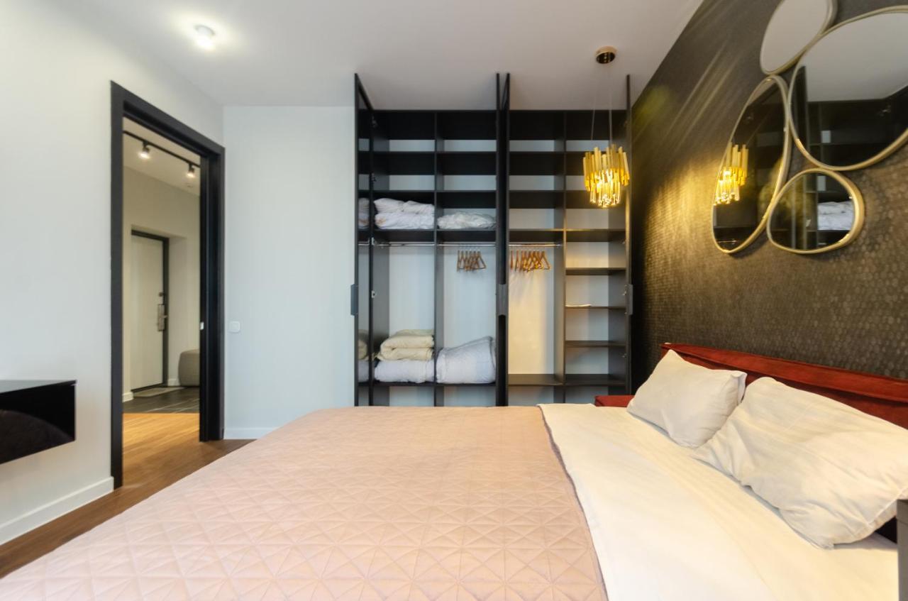 Petrovdom 9-102 In Best Apartment In Rc New York Concept House Kiev Exteriör bild
