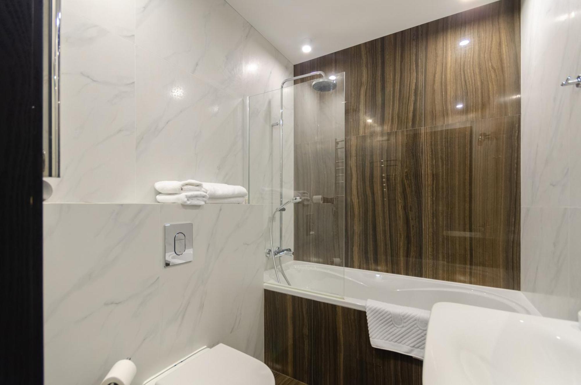 Petrovdom 9-102 In Best Apartment In Rc New York Concept House Kiev Exteriör bild