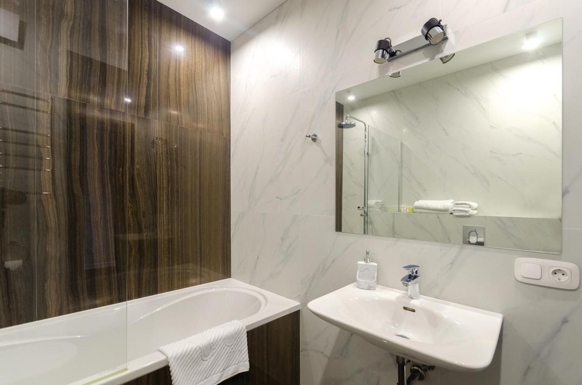 Petrovdom 9-102 In Best Apartment In Rc New York Concept House Kiev Exteriör bild
